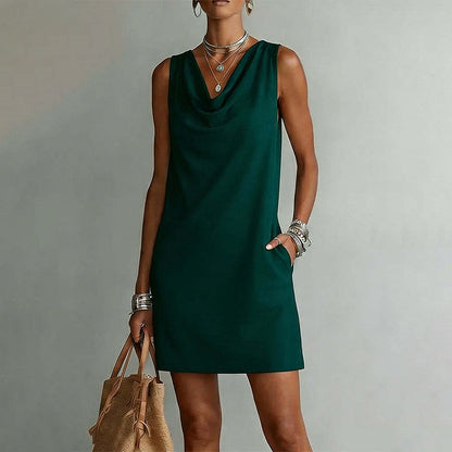 FLORENCIA | VESTIDO CORTO SIN MANGAS CON ESCOTE DRAPEADO Y BOLSILLO